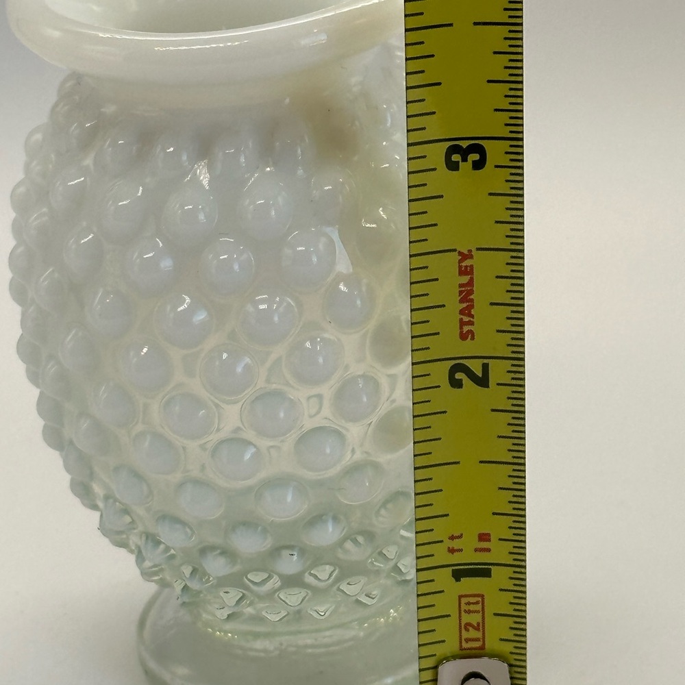 Vintage Fenton Mini Vase Hobnail White Opalescent Glass Ruffle Top 3 1/2" - Picture 4 of 8